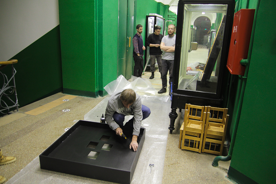 Инсталляции для Ильи Долгова